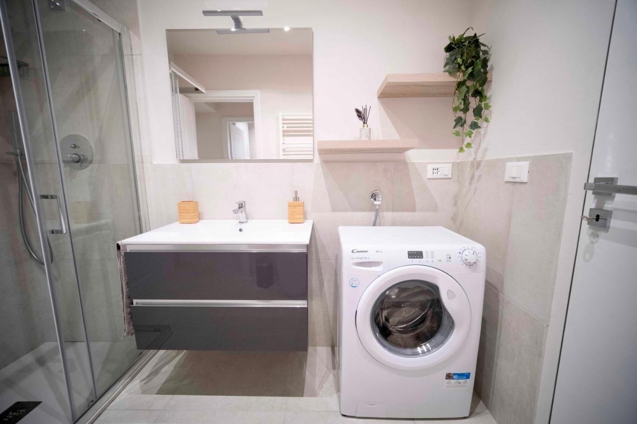 Appartamento Moderno ❴ 300 Mt. Da Porta Nuova ❵ Turin Ngoại thất bức ảnh